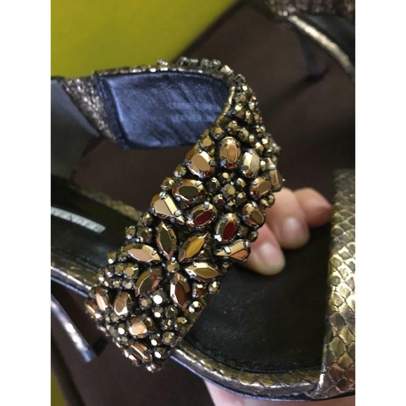 VERA WANG LAVENDER Snakeskin JEWEL Strappy SANDALS Heels 6.5 SPECIAL Occasion - Picture 7 of 11